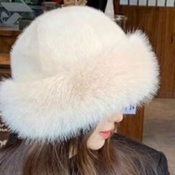 Luxe Vegan Fur Fall Winter Hat - Picture 5 of 7